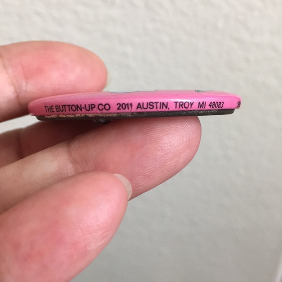 🖤2011 Betty boop in the glass design button pin brooch - Picture 6 of 10